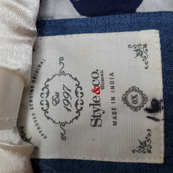 Unique soft button down - Picture 3 of 8